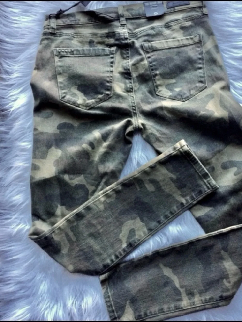 NWT[BLANKNYC] The Reade Crop Skinny Camo Jean